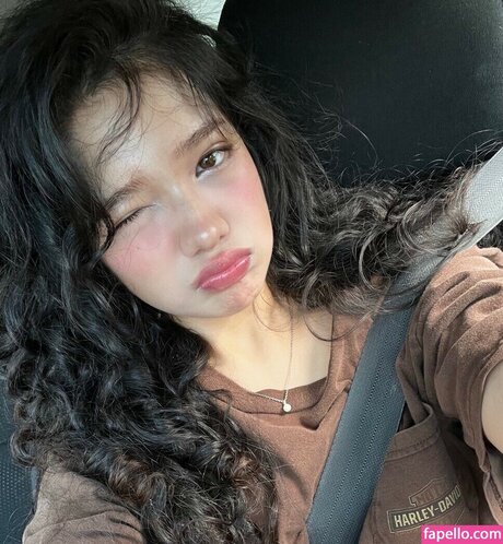 Outrovero actress gallery