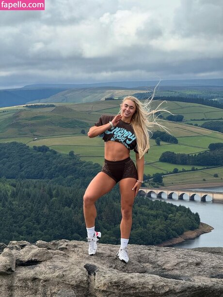 Livi Sheldon hd star photo