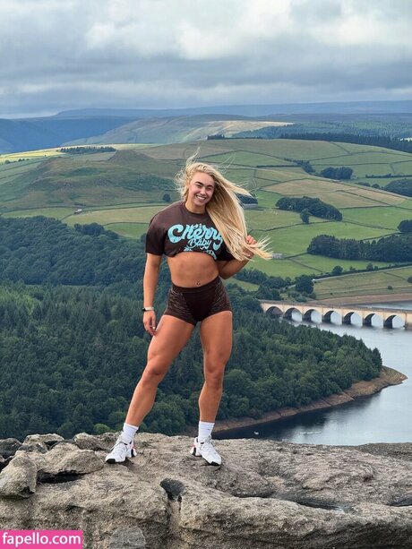 Livi Sheldon adult star pic