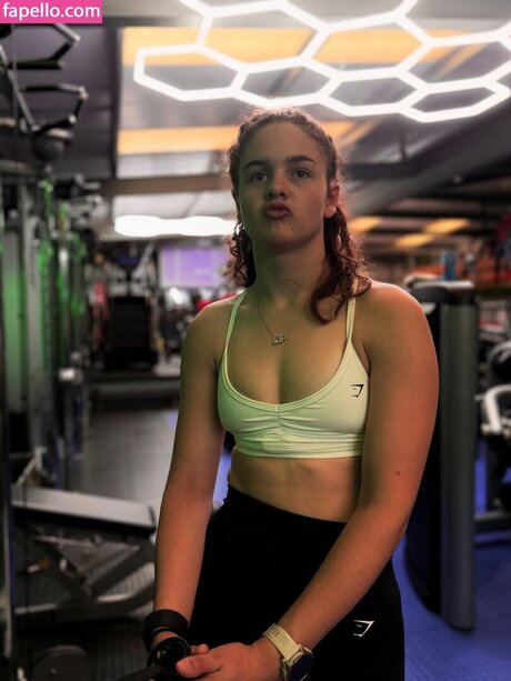 Abbi Pulling pretty model pictures