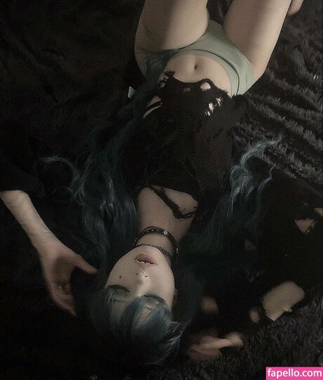 Paradoxy model nice image