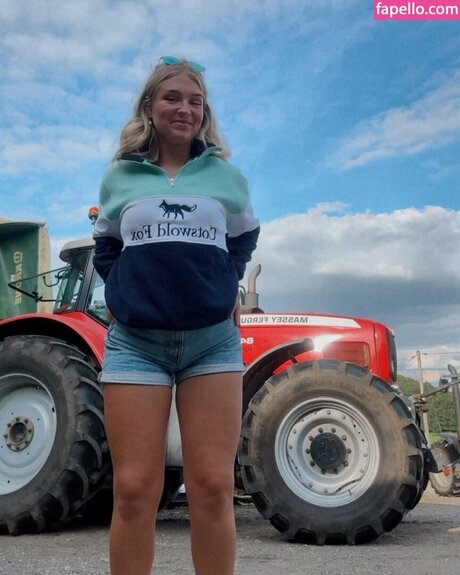 Harriet Cowan From Clarkson s Farm model naked img