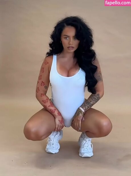 Elley Davies erotic star gallery