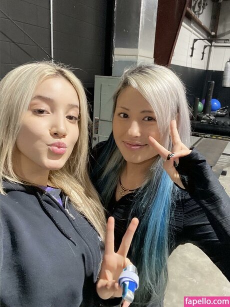 Zayda Steel model hd picture