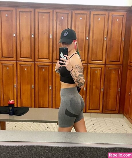 Nixonell model naked picture