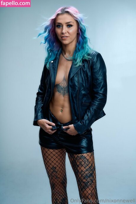 Nixonell hot star pics
