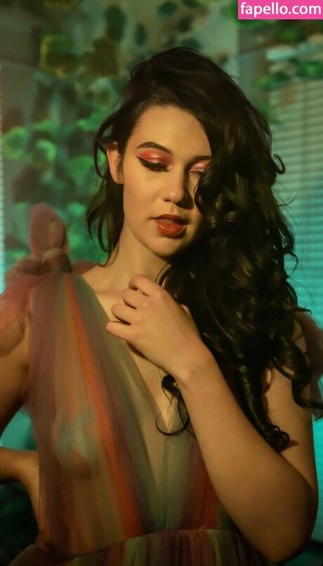 Jessie Paege adult model photo