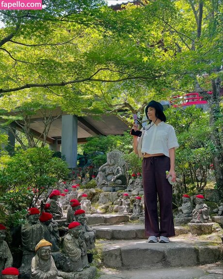 Ayb ke Pusat star pretty pics