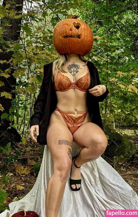 Soph labe model photos