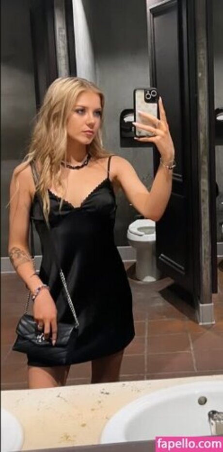 Mary Kate Willis pornstar xxx picture