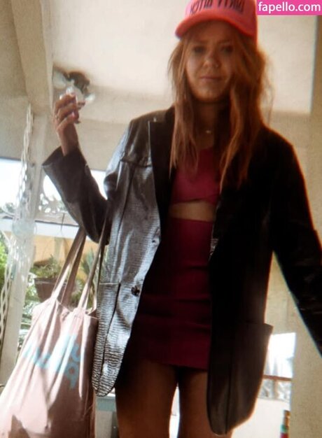 Mary Kate Willis perfect pornstar galleries