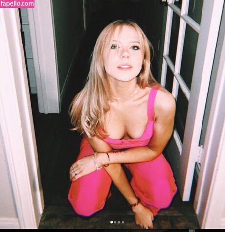 Mary Kate Willis pornstar xxx galleries