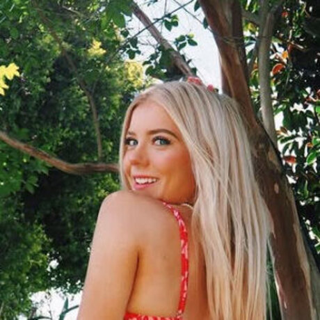 Mary Kate Willis model nude pics