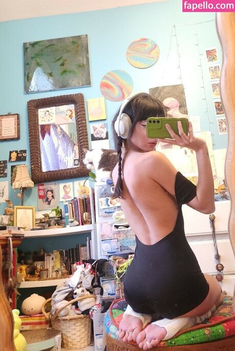 asian lesbian onlyfans nudes pic