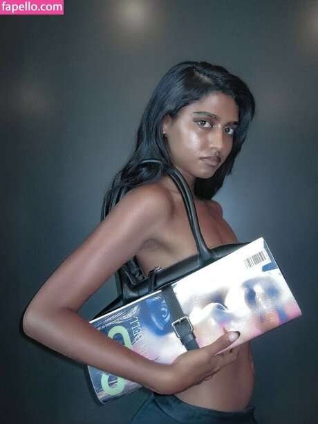 bbyg6rl model erotic photo