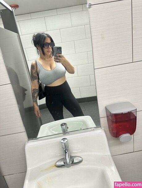 nadianaughty1 sex actress image