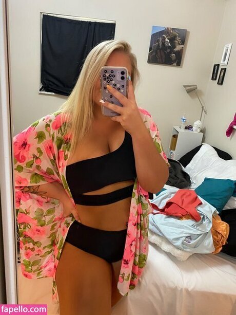 Themomkaylee pretty model archive