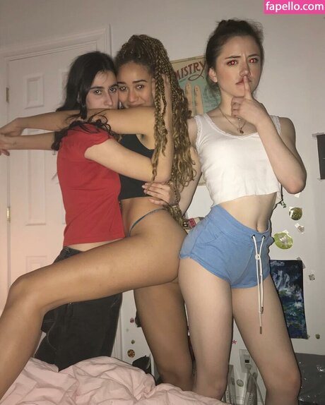 Lily Mo Sheen perfect star photos