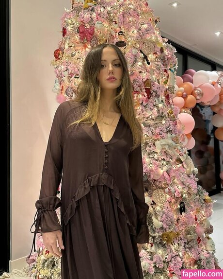 Lily Mo Sheen pornographic model gallery