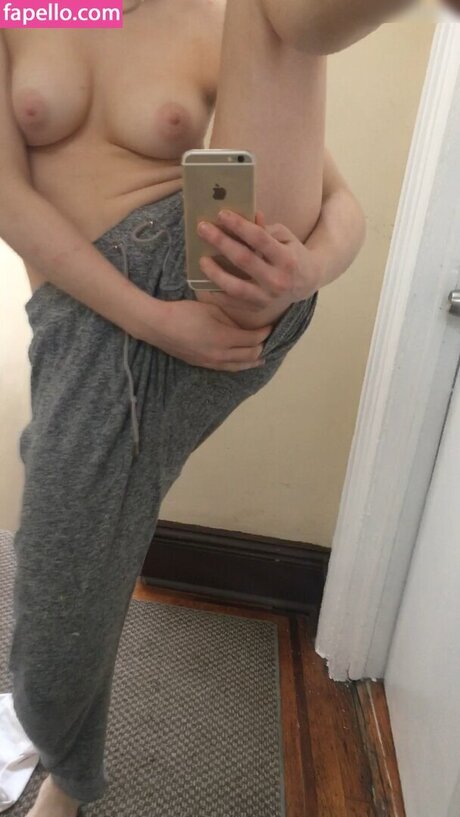 Lily Mo Sheen naked model archive