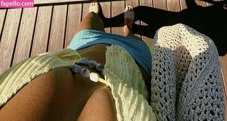 Madison Humphrey free model pictures