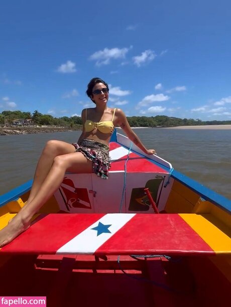 Carolina Oliveira top star gallery