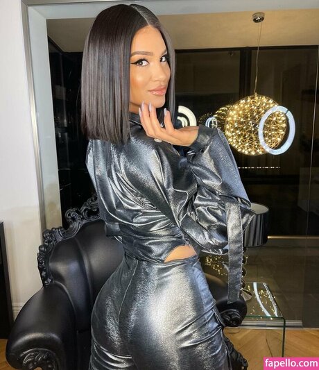 curvy lingerie onlyfans hot photo