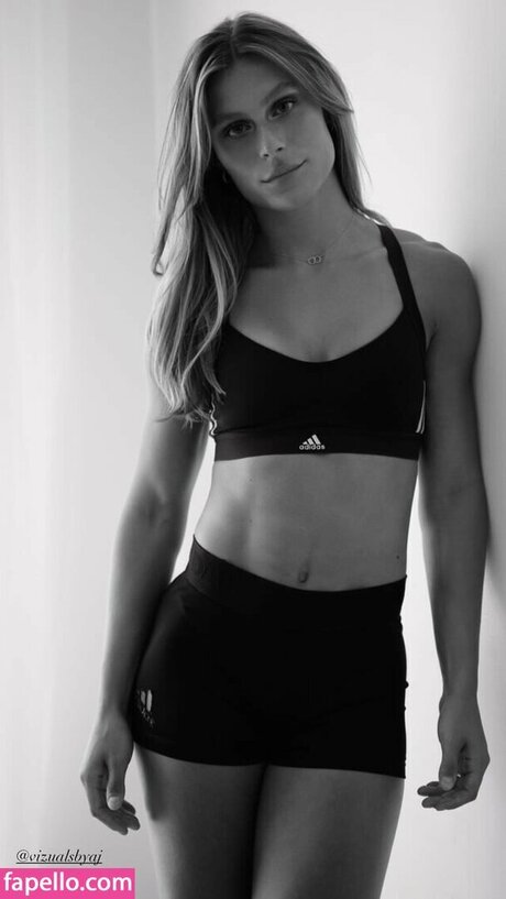 Demi Van Den Wildenberg star naked galleries