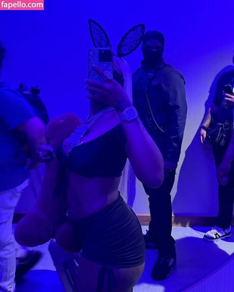 Sexxy Red hot pornstar img