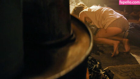 Lexi Johnson art star photo