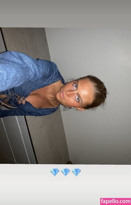 Sofie Houman model images