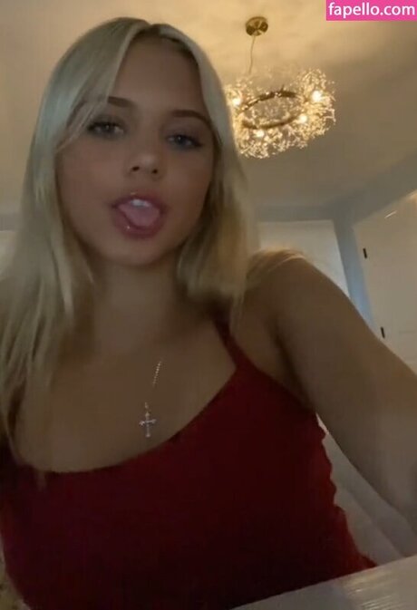 Avery Worobel model sexy picture