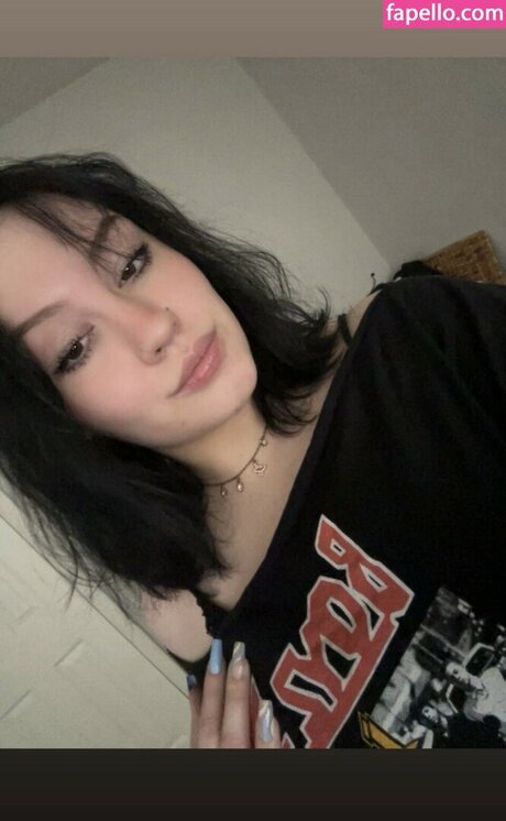 liaamorgann model adult picture