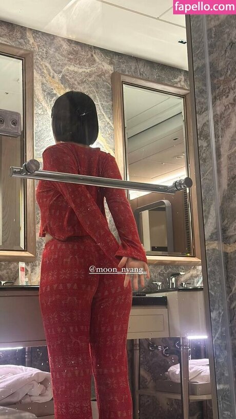 Moon nyang model naked pics