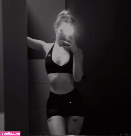 sky stn_ exclusive pornstar pic