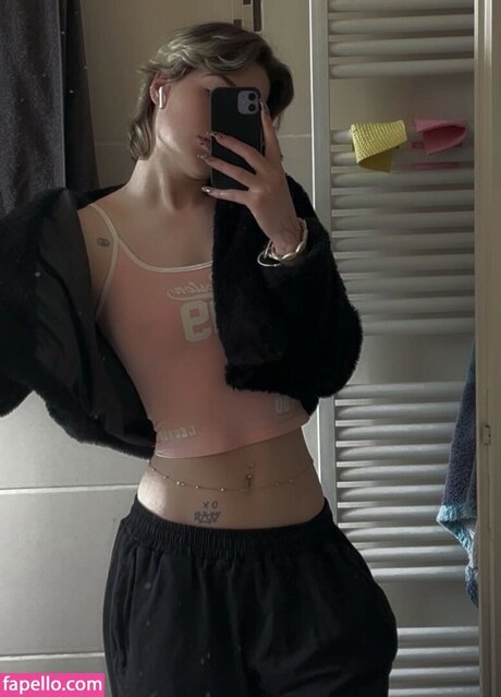 sky stn_ nudes pornstar image