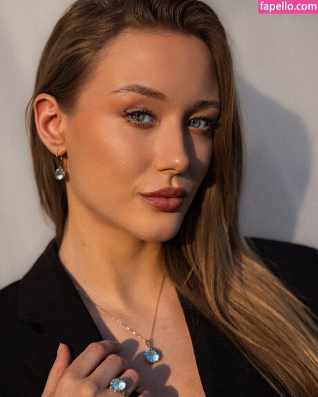 Oliwia Petryna model nude picture