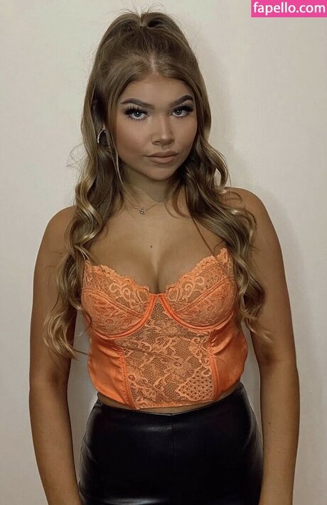 Tillybartram star free galleries