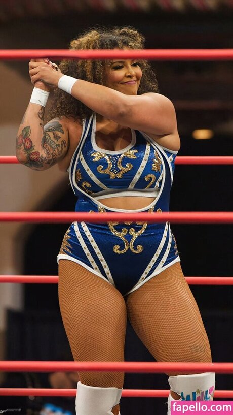 Willow Nightingale nudes model galleries