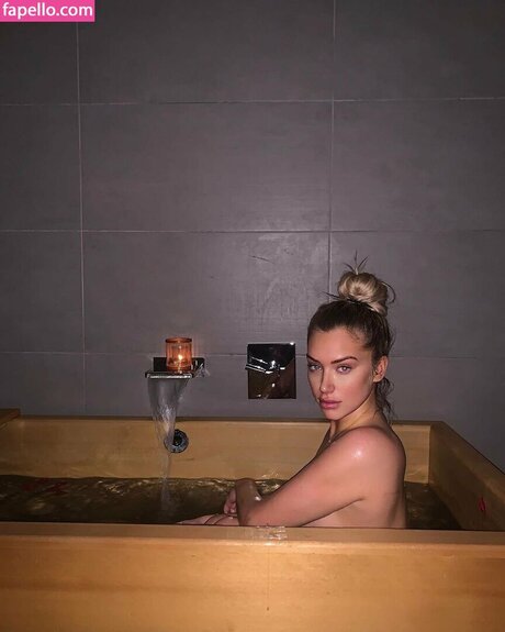 Stassie Karanikolaou naked star gallery