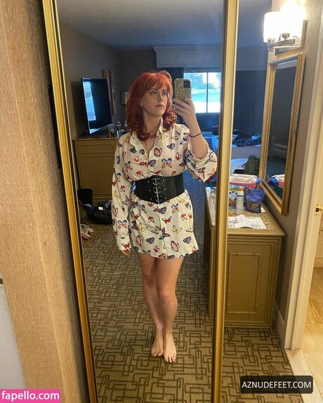 Emily Fleming star top photos