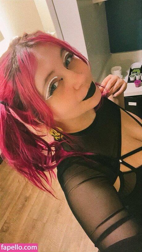 too0ldcat naked actress pics