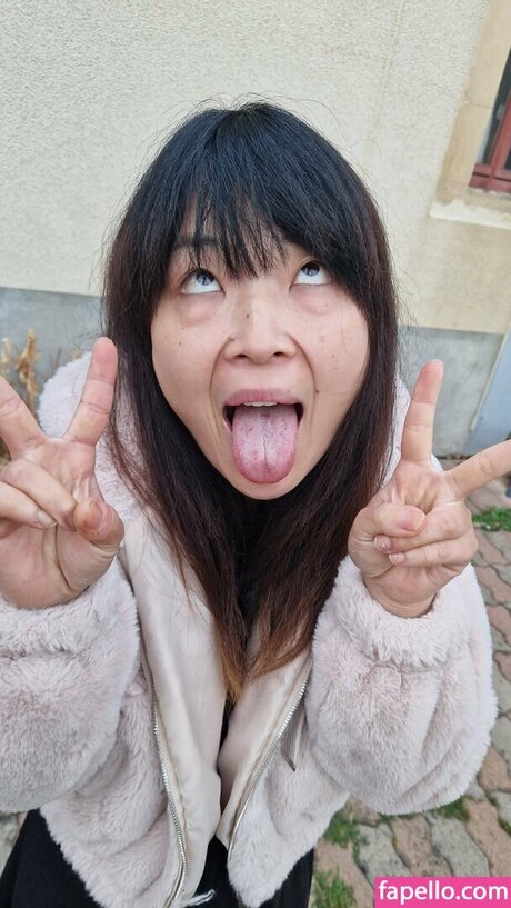 Yukichat model porn archive