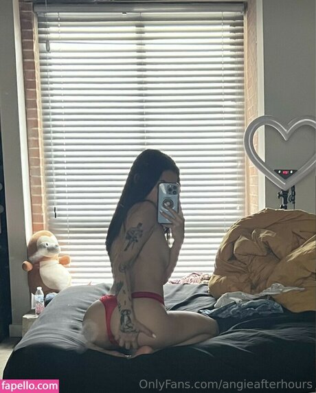 Angierzzz nudes model picture