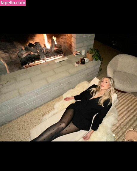 Lisa Gilroy star perfect pics