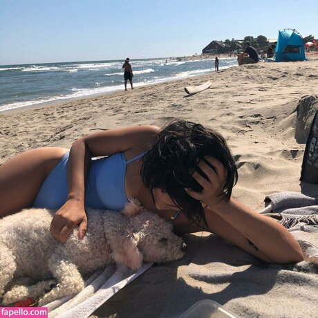 Blu Hunt model pretty gallery