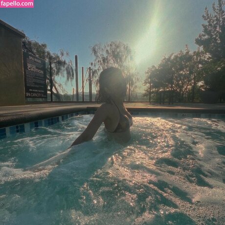 Blu Hunt art model photos