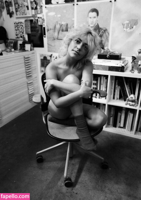 Blu Hunt nudes actress picture