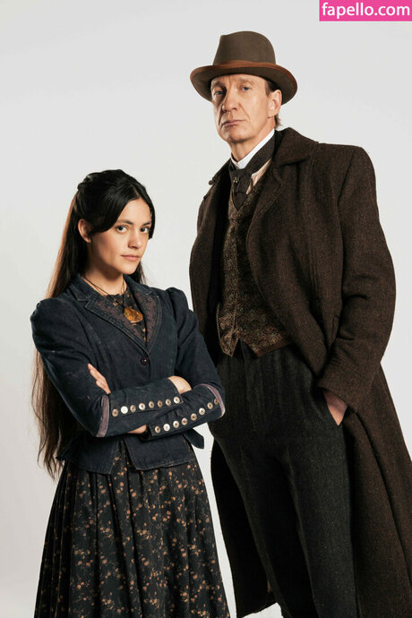 Blu Hunt model porn img