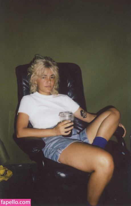 Blu Hunt star free pictures